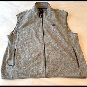 Vineyard Vines Sweater Fleece Shep Vest 4XLB. Color: Pebble.